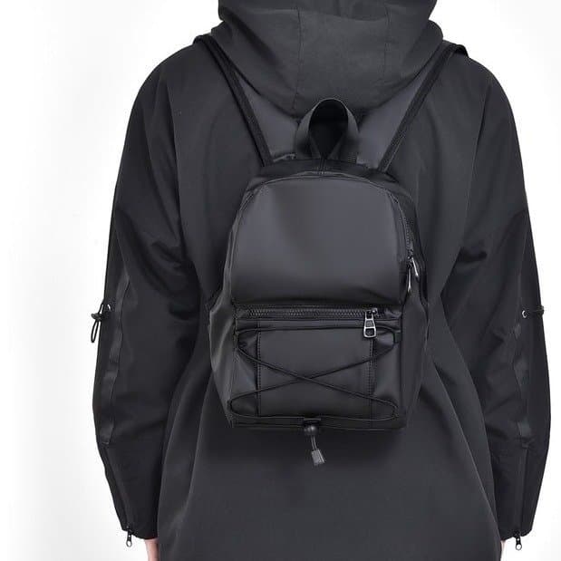 Multi-pocket lightweight casual men's small backpack travel waterproof carry-on small backpack fashion sports men's small bag 3