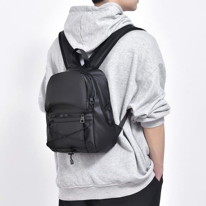 Multi-pocket lightweight casual men's small backpack travel waterproof carry-on small backpack fashion sports men's small bag 5