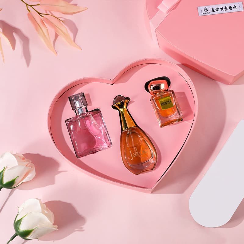 Limited edition mini heart-shaped true love black coffee free water men and women perfume set gift box long-lasting light fragrance 4