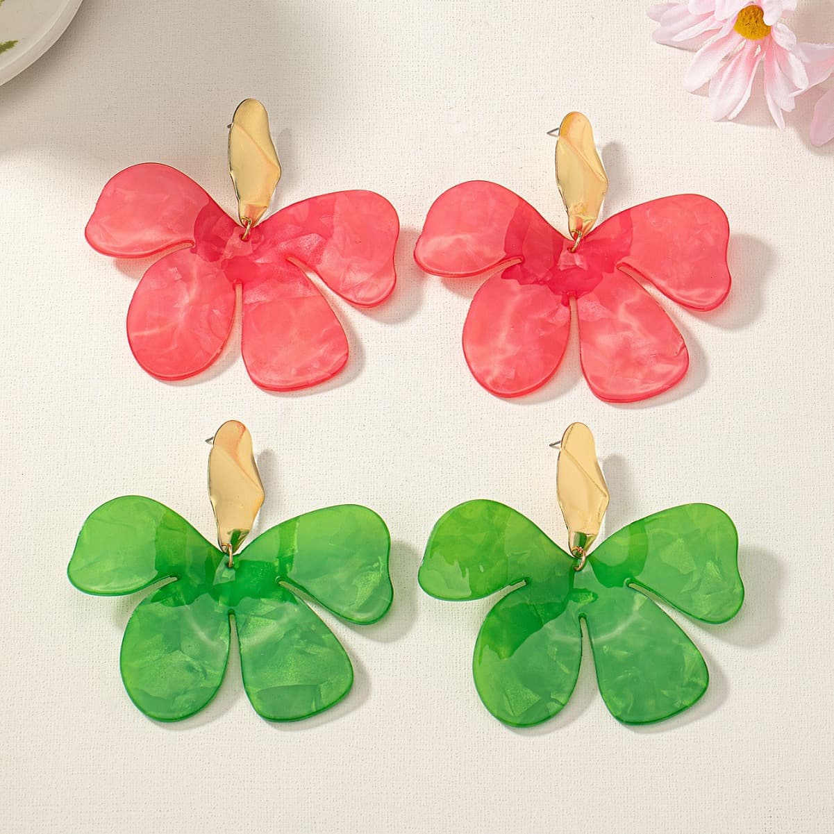 1 pair of large flower earrings, fresh and high-end, exquisite and elegant, attending banquets and parties 2