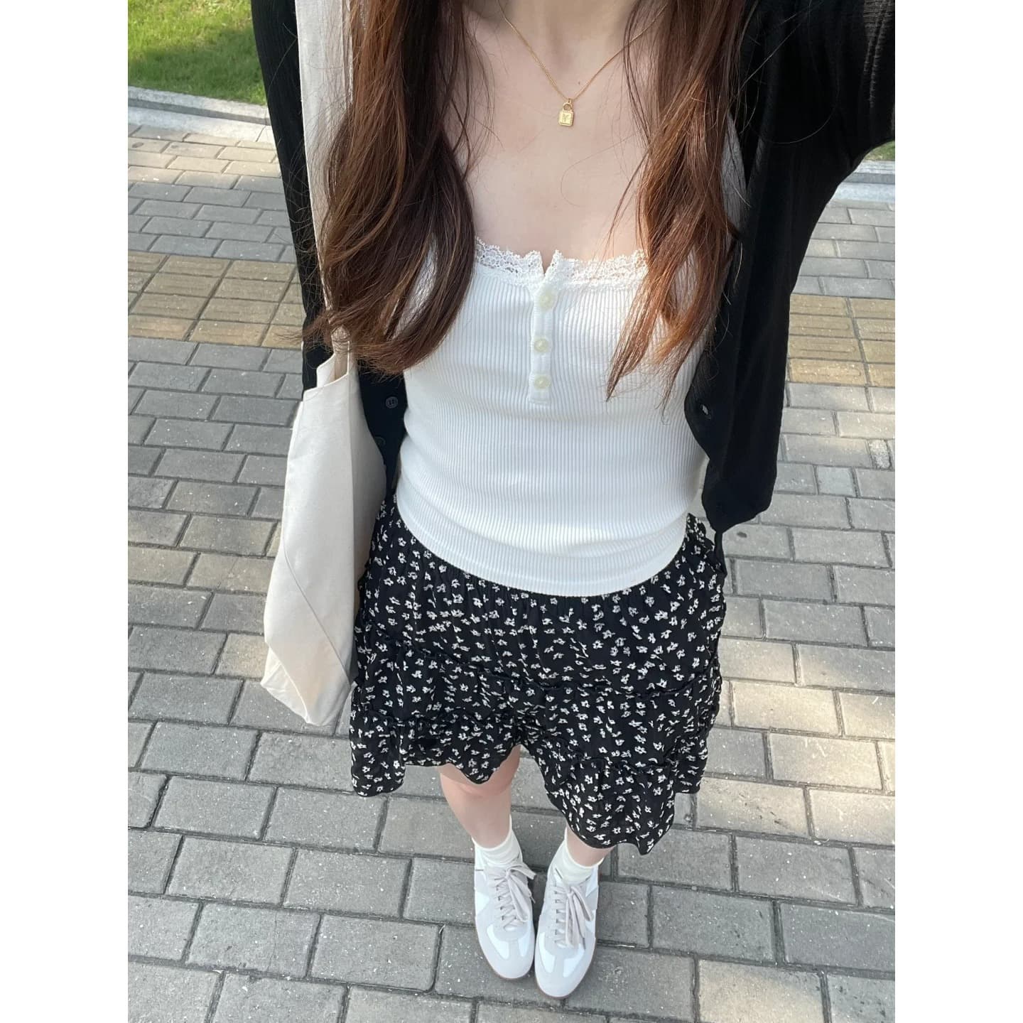 Summer three-piece lace camisole women's cardigan jacket floral skirt short skirt casual suit 5