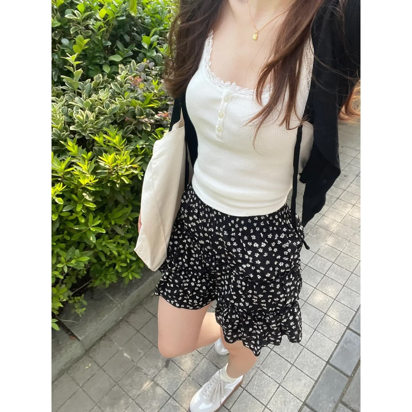 Summer three-piece lace camisole women's cardigan jacket floral skirt short skirt casual suit 6