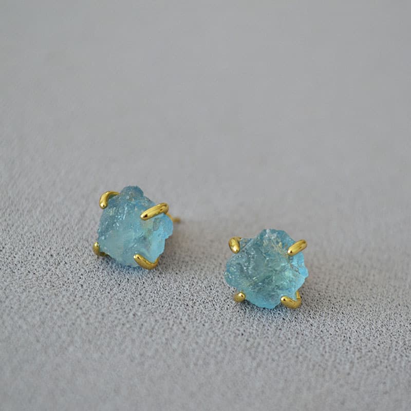 Small luxury light luxury brass gold-plated four-prong inlaid irregular raw stone aquamarine amethyst 925 silver needle stud earrings for women 4
