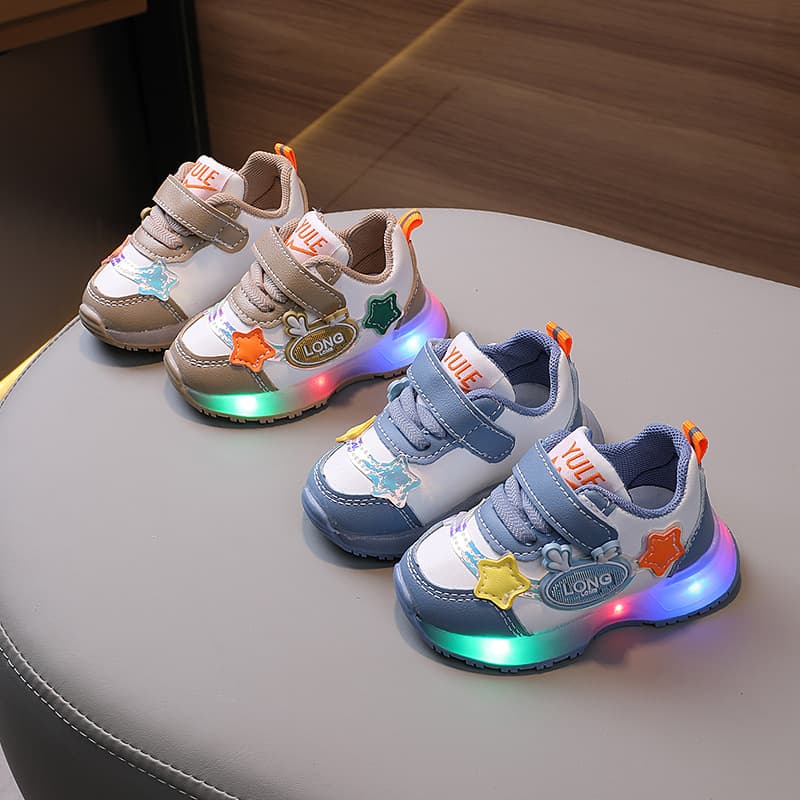 Light up baby boy shoes soft sole non-slip baby toddler shoes children's sports shoes spring and autumn girls leather surface 0-1 years old 3 2
