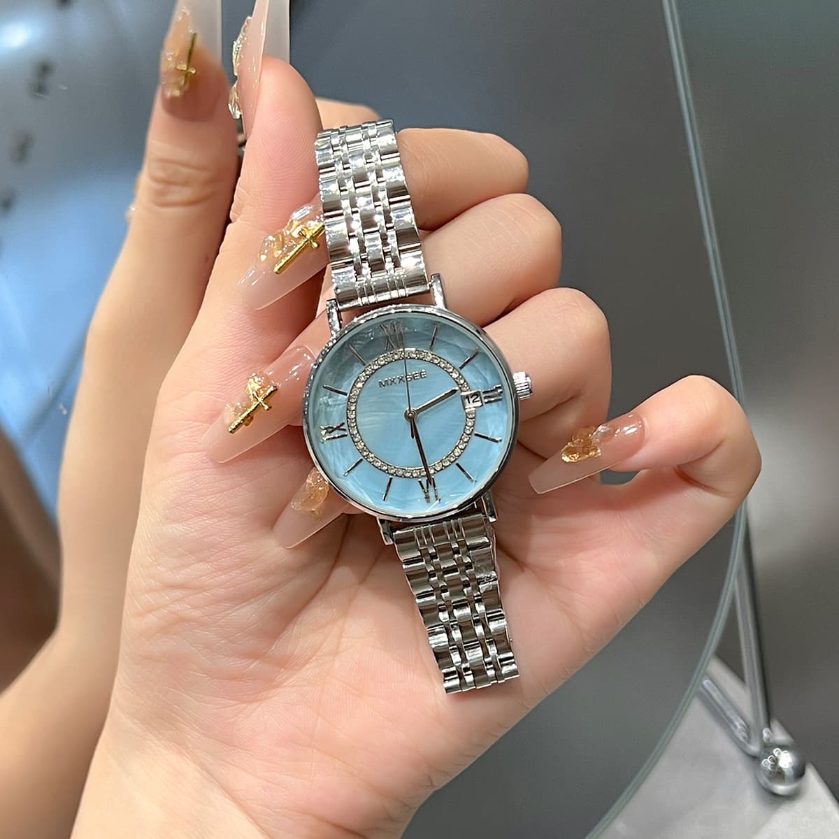 Douyin's popular Gypsophila watch for women, elegant and fashionable rhinestone Ferris wheel quartz watch one piece dropshipping 4