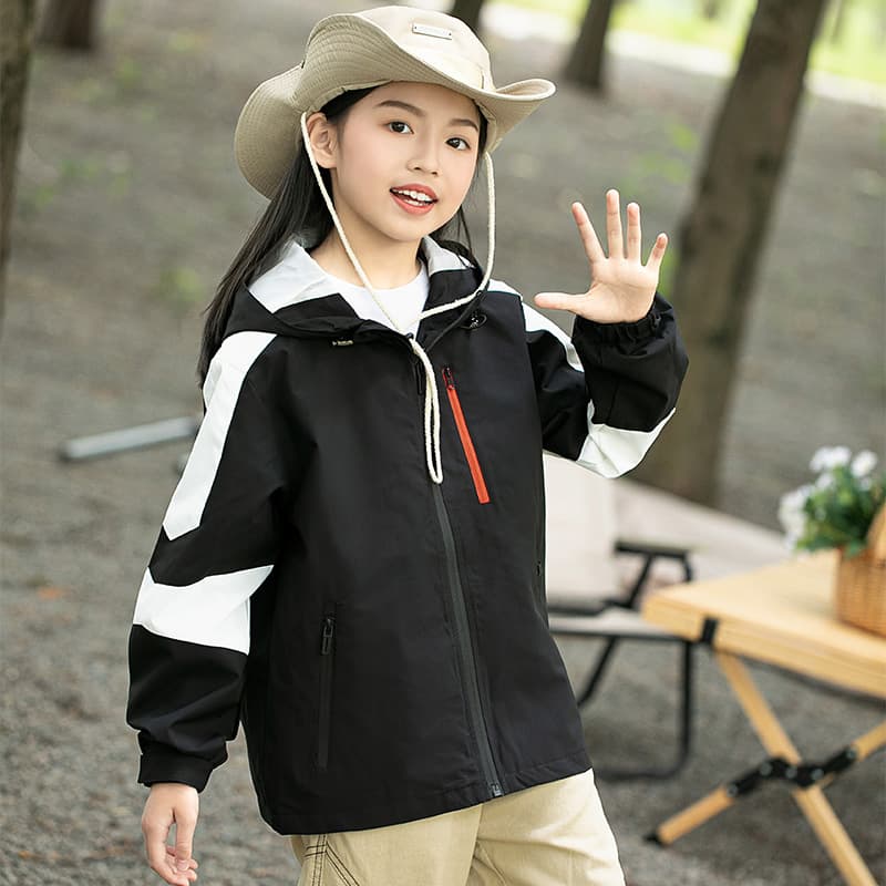 2025 Outdoor Sports Couple Jacket Parent-Child Wear Waterproof Windbreaker Coat Jacket Men's and Women's Hooded Jacket 2