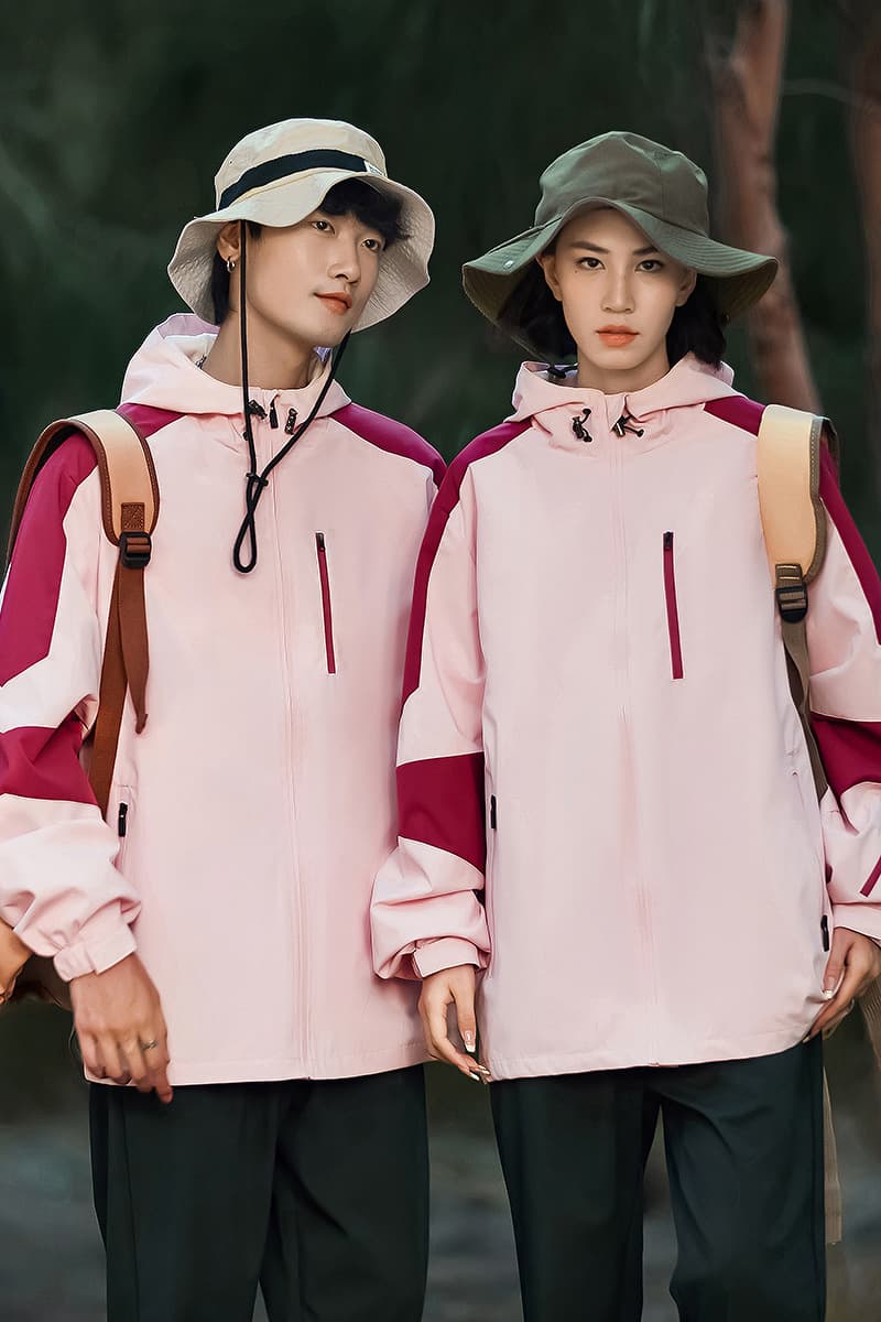 2025 Outdoor Sports Couple Jacket Parent-Child Wear Waterproof Windbreaker Coat Jacket Men's and Women's Hooded Jacket 10