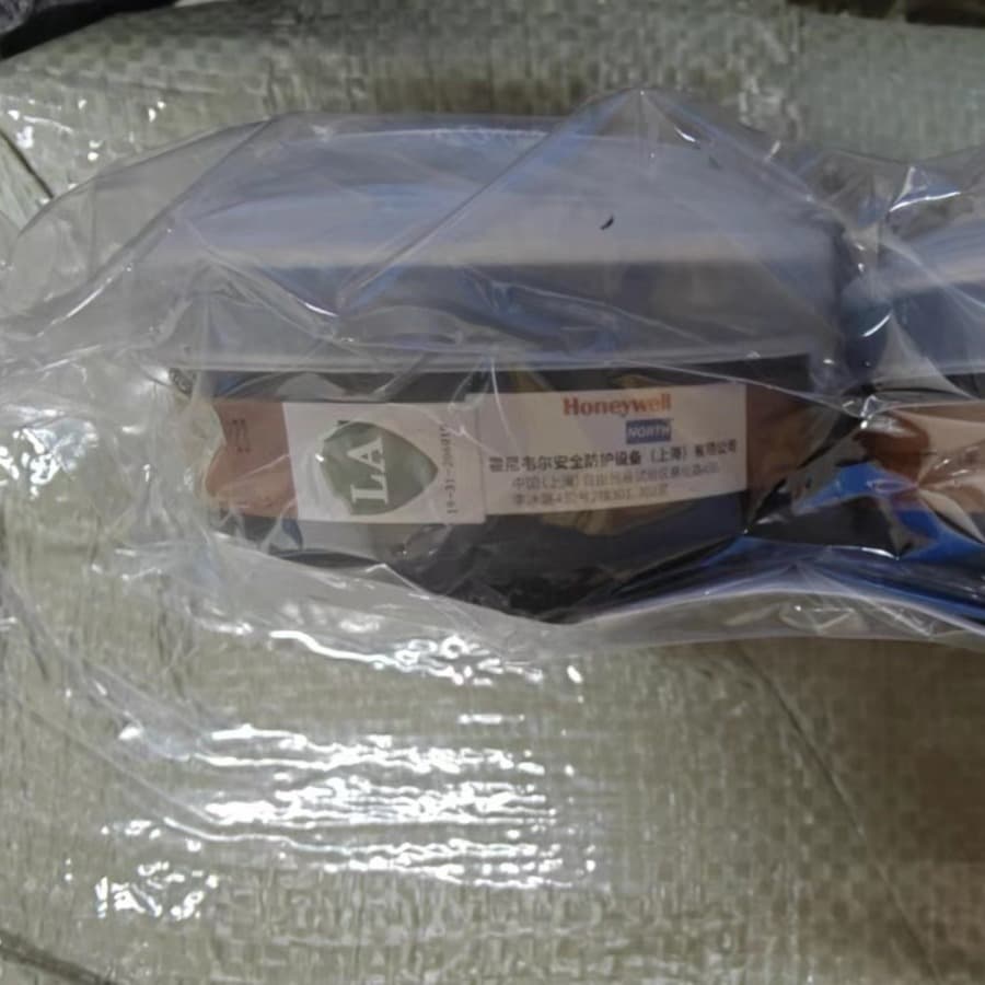 Honeywell NORTH5500 series rubber half mask 550050M threaded interface dust and poison suit 9
