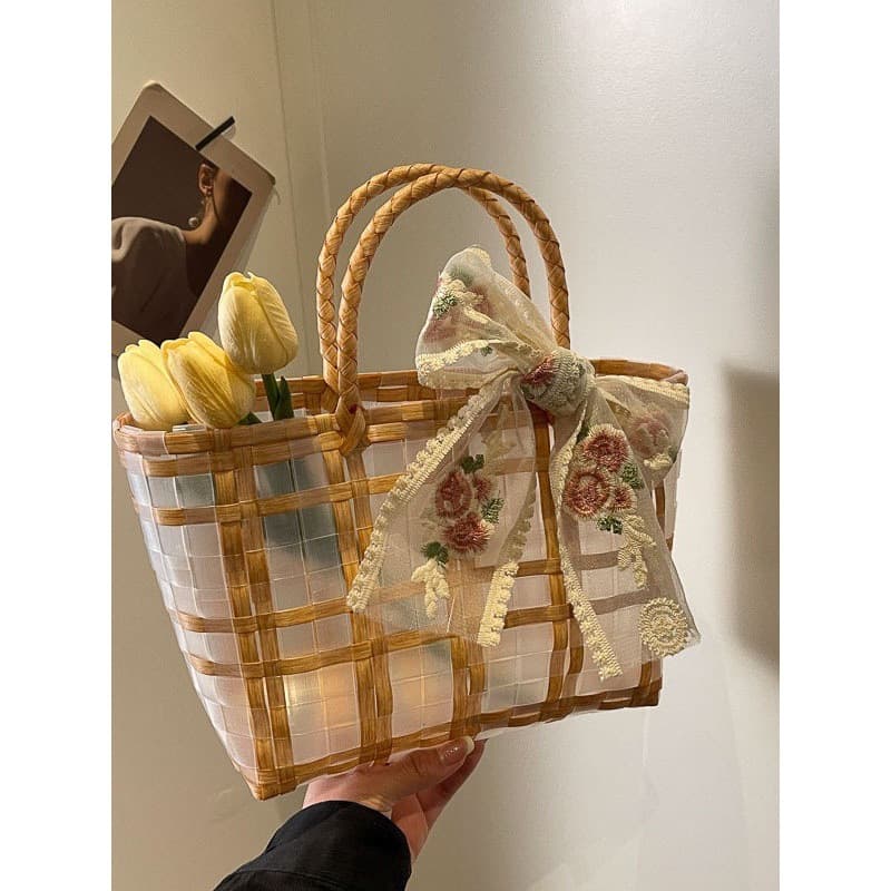 Souvenir female bridesmaid gift box girl heart high-end ins birthday gift box Mother's Day empty box basket handbag 1