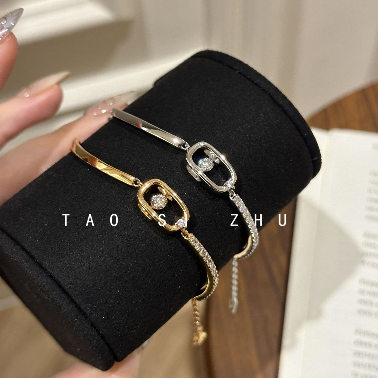Vintage middle-aged woven golden silver watch strap bracelet for women retro light luxury high-end hand jewelry 6