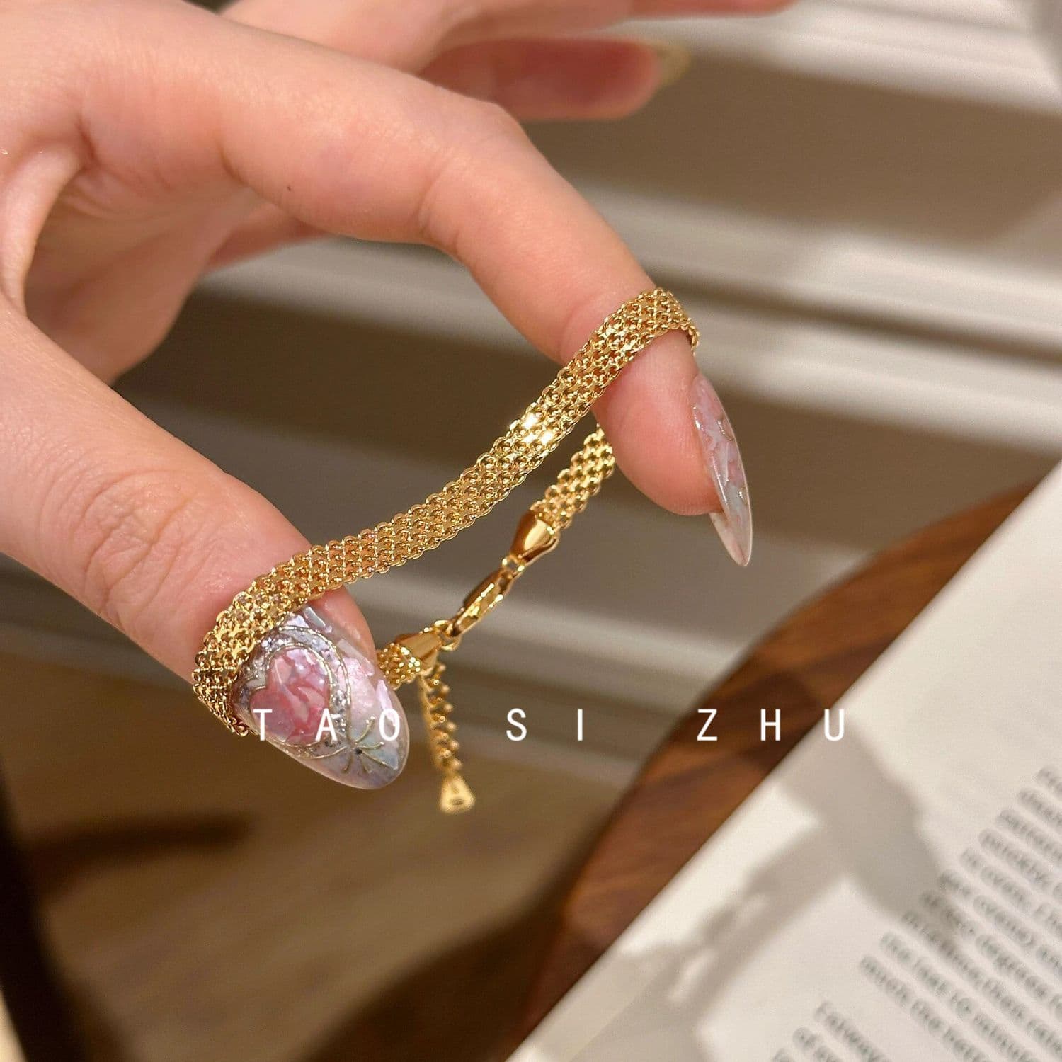 Vintage middle-aged woven golden silver watch strap bracelet for women retro light luxury high-end hand jewelry 1