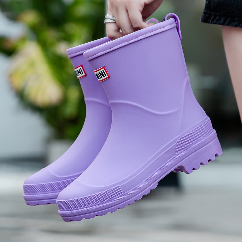 All-season adult rain boots, fashionable outdoor wear, women's mid-calf non-slip waterproof shoes, rain boots, overshoes, outdoor 4