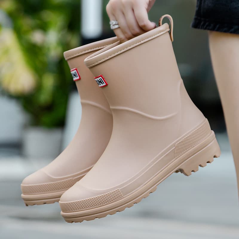 All-season adult rain boots, fashionable outdoor wear, women's mid-calf non-slip waterproof shoes, rain boots, overshoes, outdoor 5