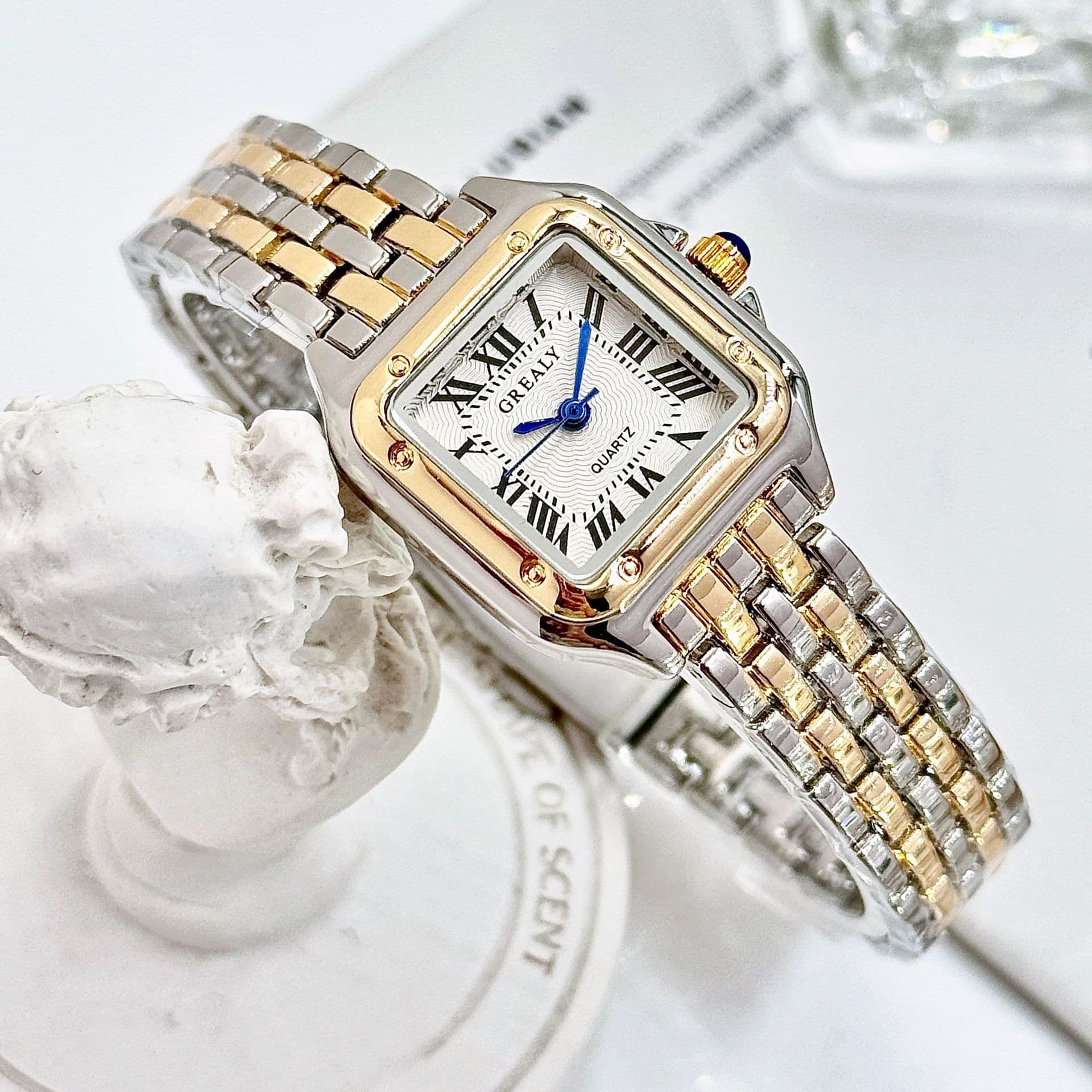 GREALY waterproof watch women's cross-border watch light luxury retro watch fashion quartz watch women's watch high-end 7