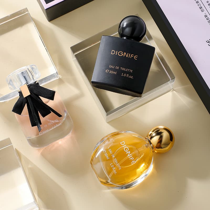 Cross-border direct supply of women's perfume gift box set Black Opium Eau de Liberty reverse Paris perfume three-piece set wholesale 4