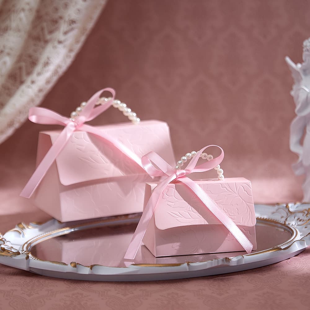 Spot wedding pearl bracelet portable candy box personalized creative party small gift packaging bag portable wedding candy box