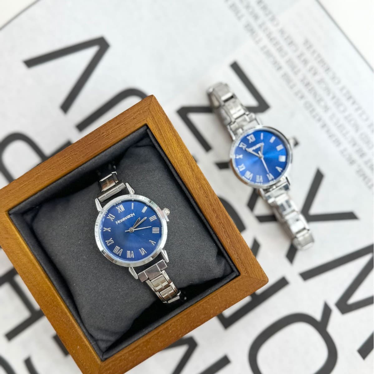 Korean fashion women's watch rhinestone square elastic small temperament bracelet starry casual student quartz watch 5