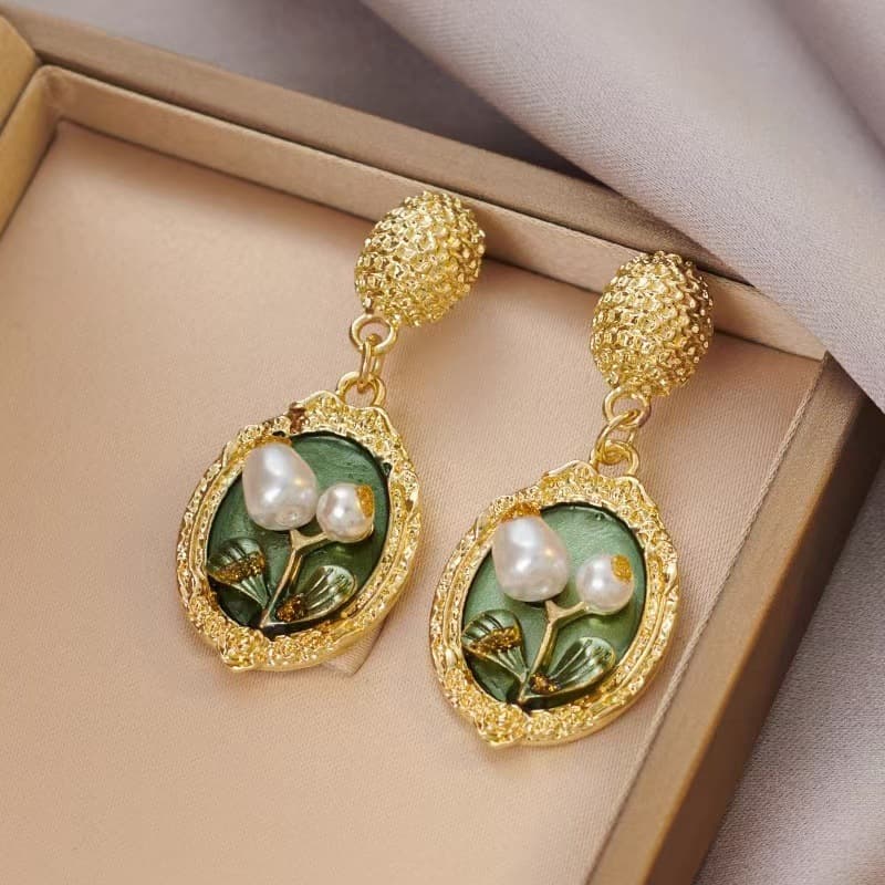 French retro green oil painting antique flower earrings light luxury palace style earrings baroque pearl earrings 1