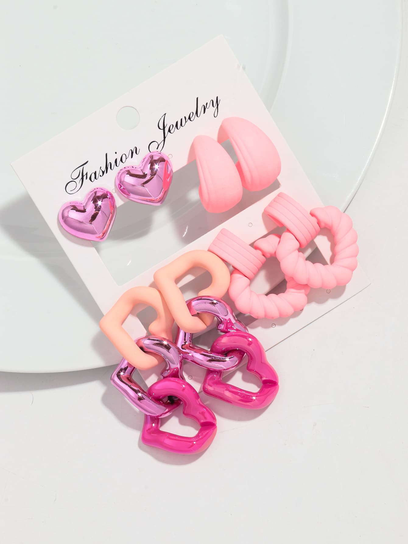 European and American cross-border dopamine color spray-painted earrings, acrylic heart C-shaped heart chain buckle set earrings 7