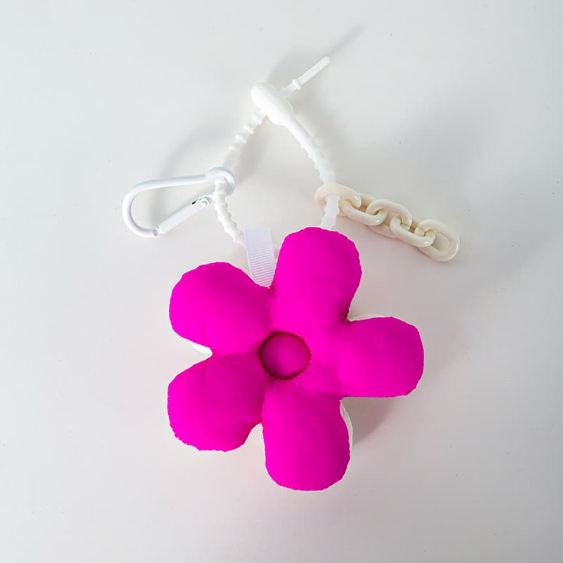 Fashion internet celebrity ins style bag pendant, cute flower two-color keychain pendant, personalized trendy car accessories 10