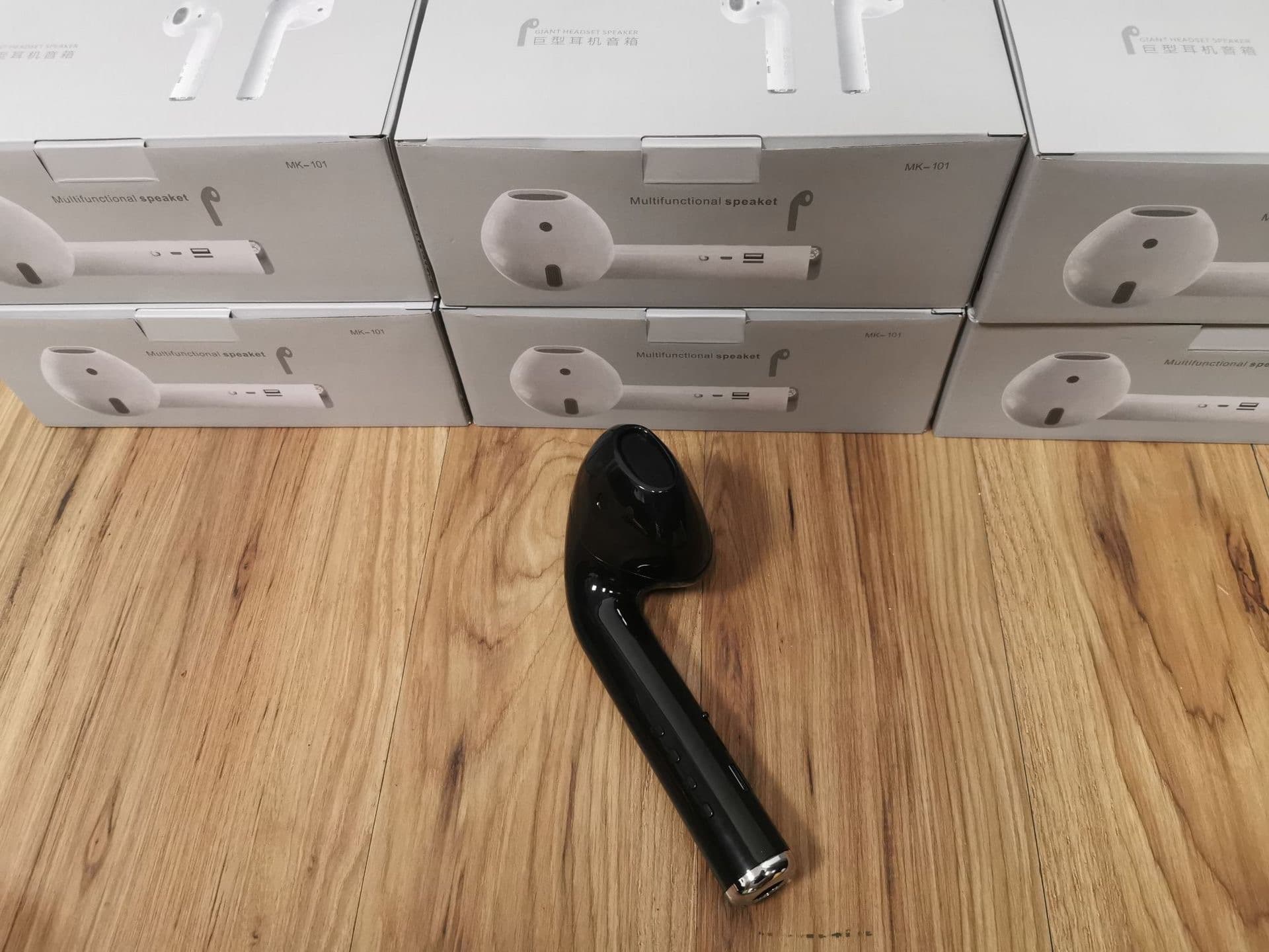 Source manufacturer extra large decorative giant headphone speaker large wireless macaron headphone appearance bluetooth speaker 7