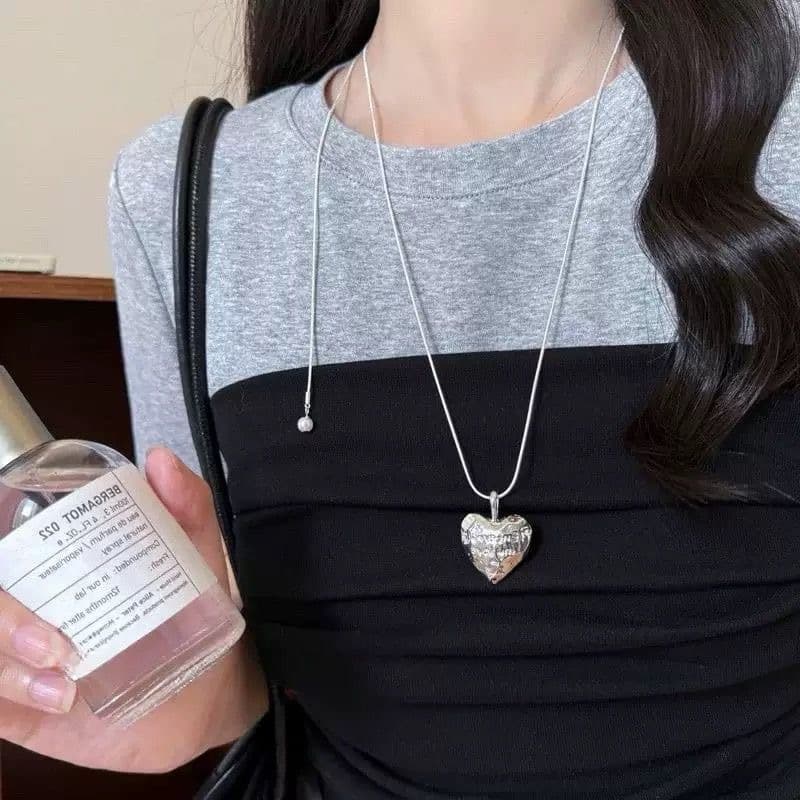 2025 New Pearl Saturn Pendant Necklace High-end Pullable Adjustable Autumn and Winter Titanium Steel Sweater Chain Accessories for Women 8