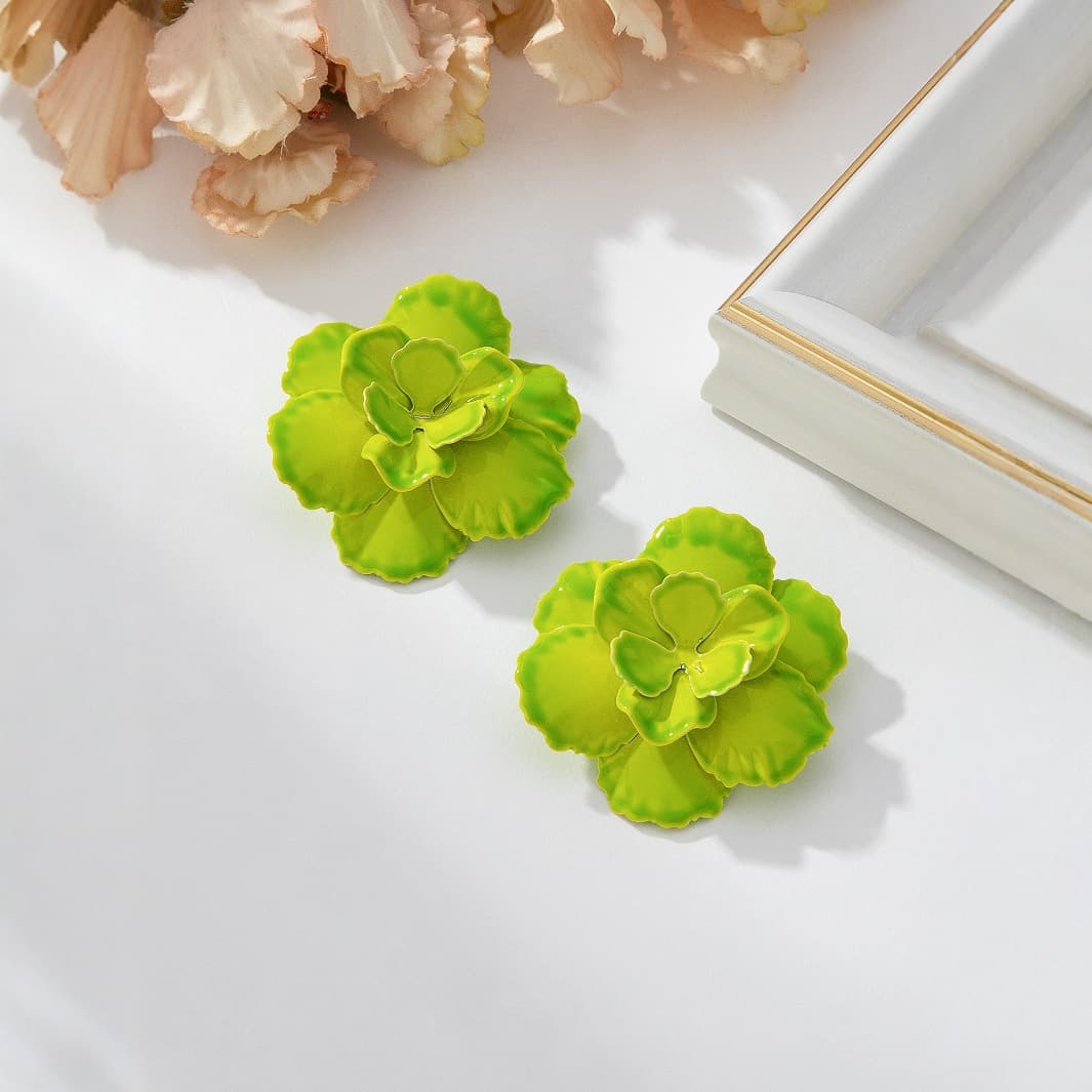 A pair of fashionable three-dimensional flower personalized high-end earrings for women, daily holiday wear cross-border gifts 4
