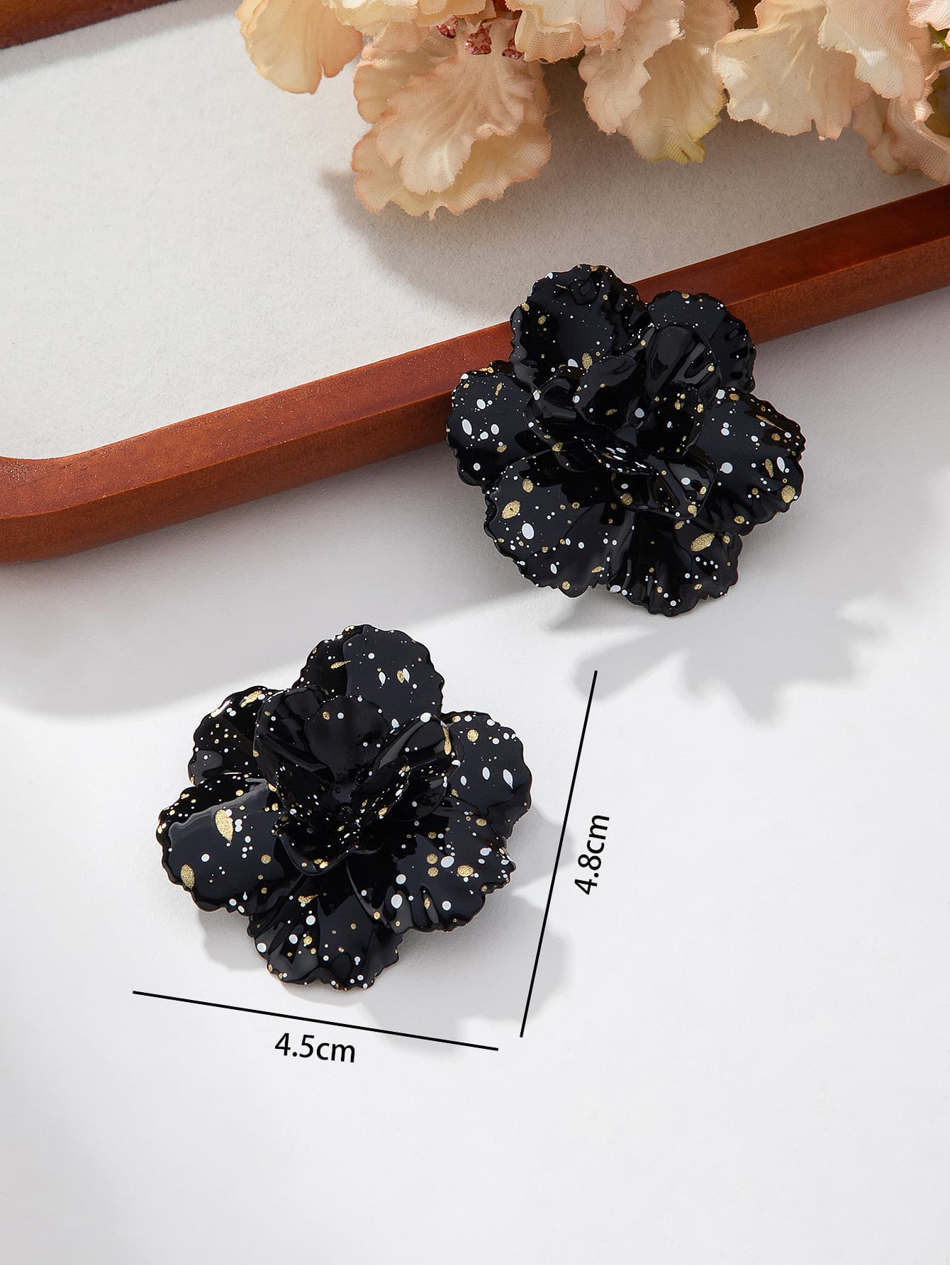 A pair of fashionable three-dimensional flower personalized high-end earrings for women, daily holiday wear cross-border gifts 8