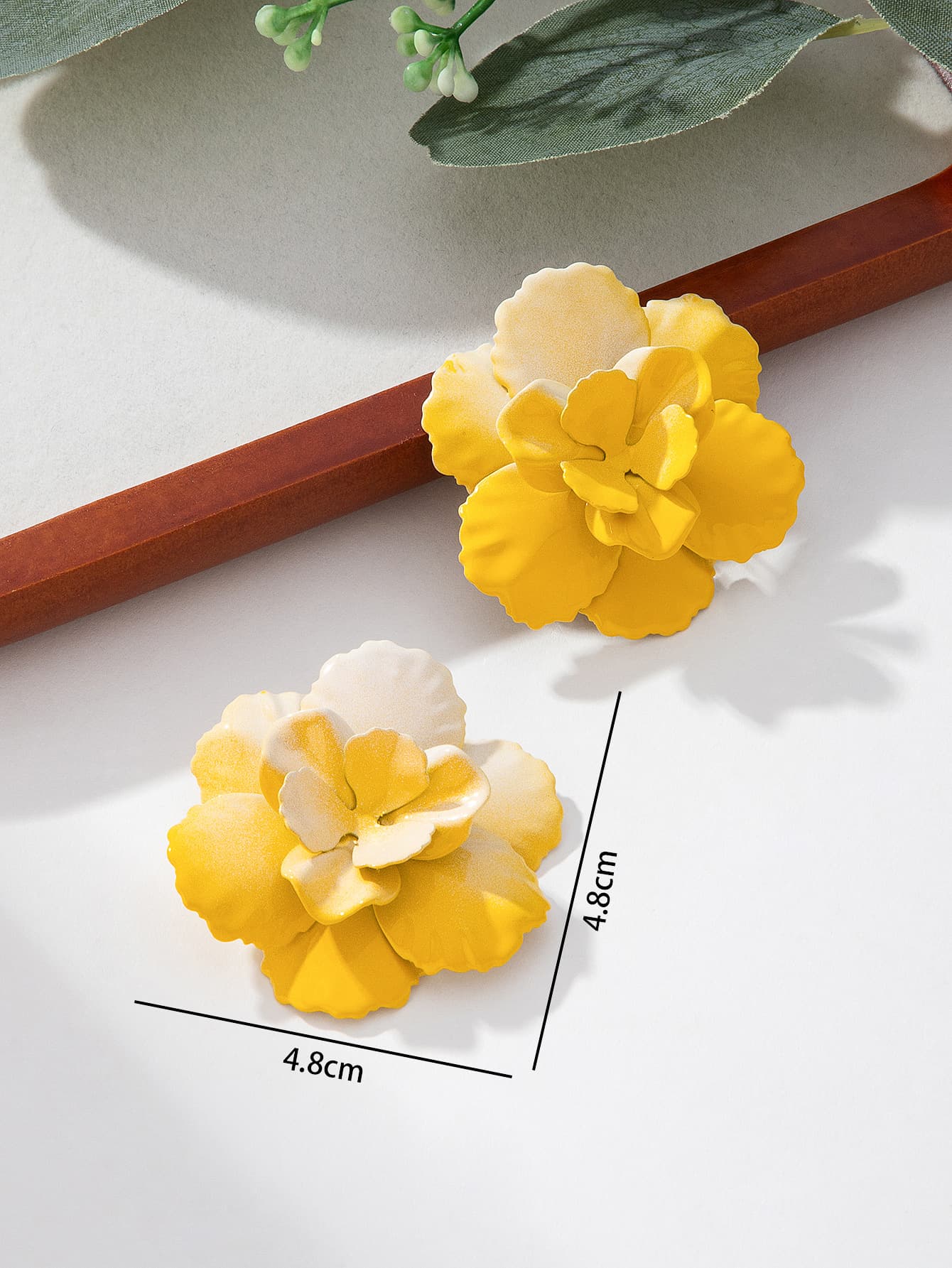 A pair of fashionable three-dimensional flower personalized high-end earrings for women, daily holiday wear cross-border gifts 9