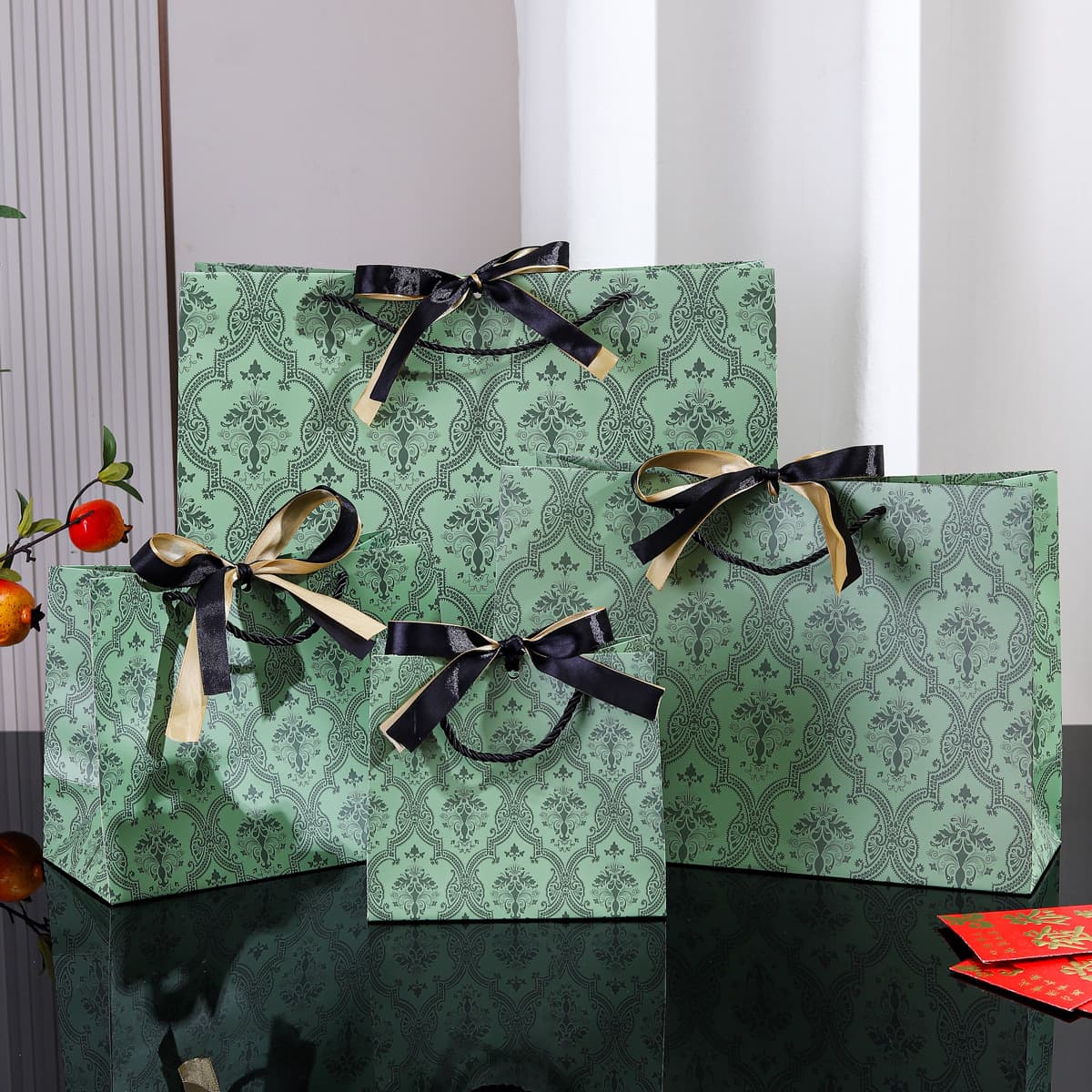 Green high-end gift bag, hand-held paper bag, bow holiday gift bag, printed logo, ready-made candy bag 3