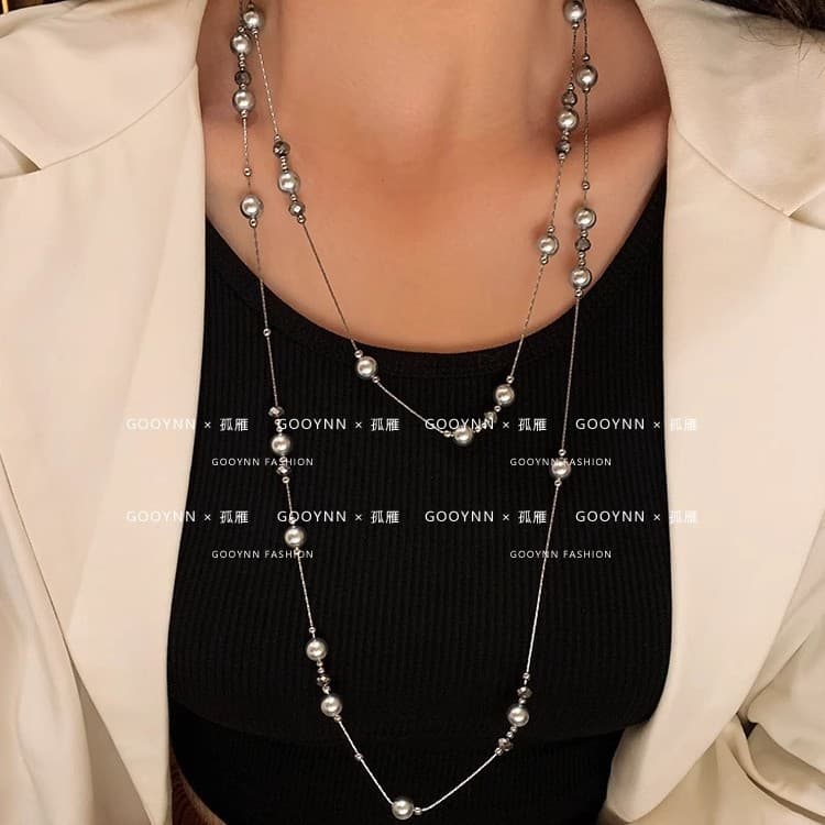 Long gray baby's breath pearl necklace for women, niche light luxury, high-end fashion, versatile stackable autumn and winter sweater chain 2