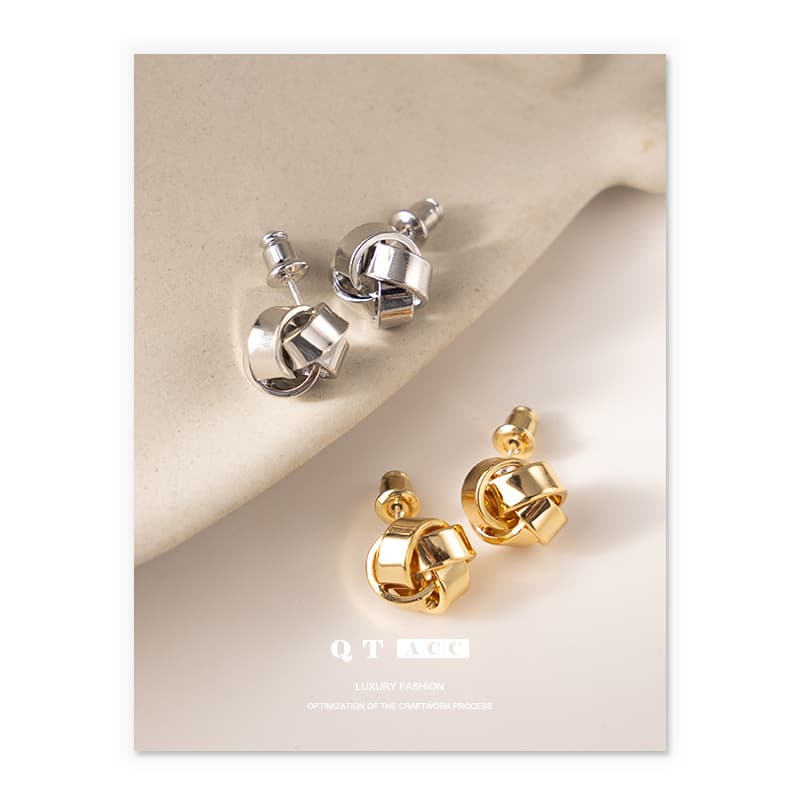 Brass gold-plated twist twisted earrings, non-fading, European and American cross-border fashion, versatile niche, simple temperament, high-end sense