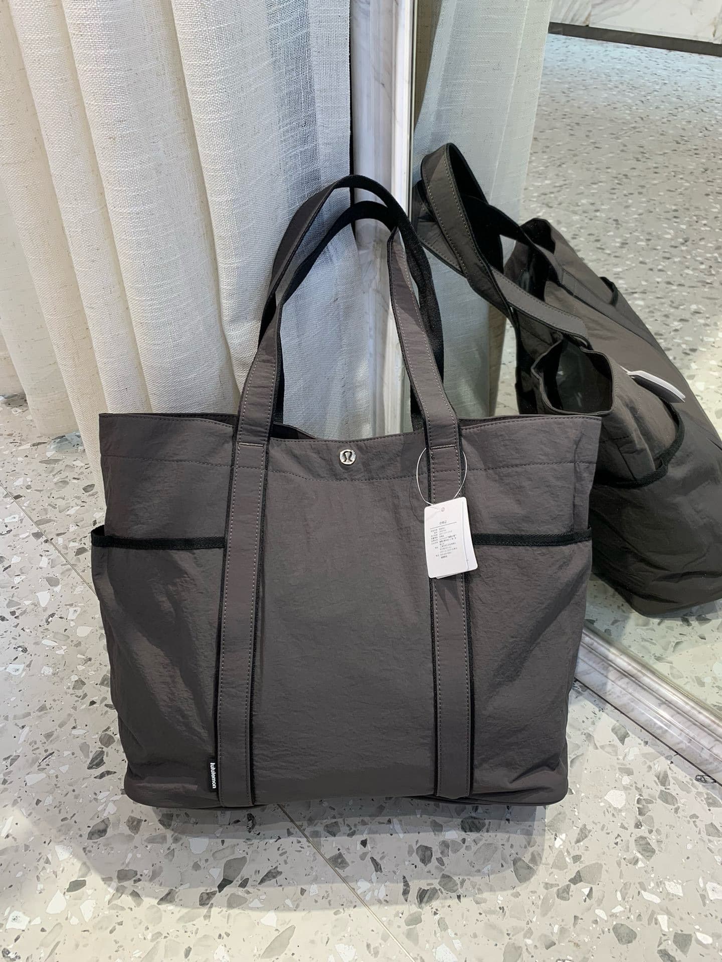 lulu women's bag new Daily multi-pocket waterproof canvas bag 20L large capacity yoga tote bag handbag for women 10