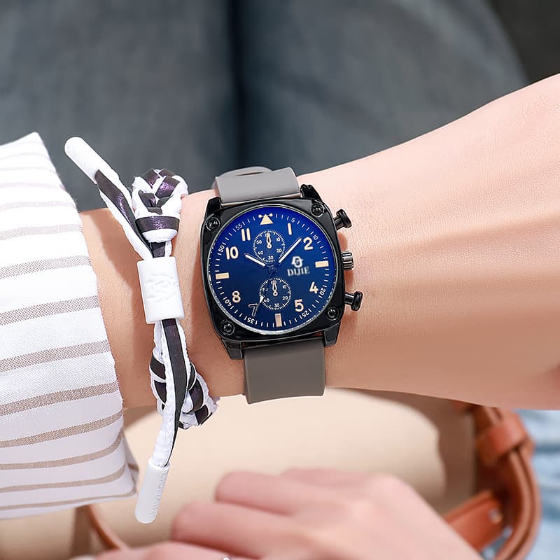 New authentic fashion watches for teenagers, cool and handsome watches for male and female students, niche, light luxury, high appearance, simple 4