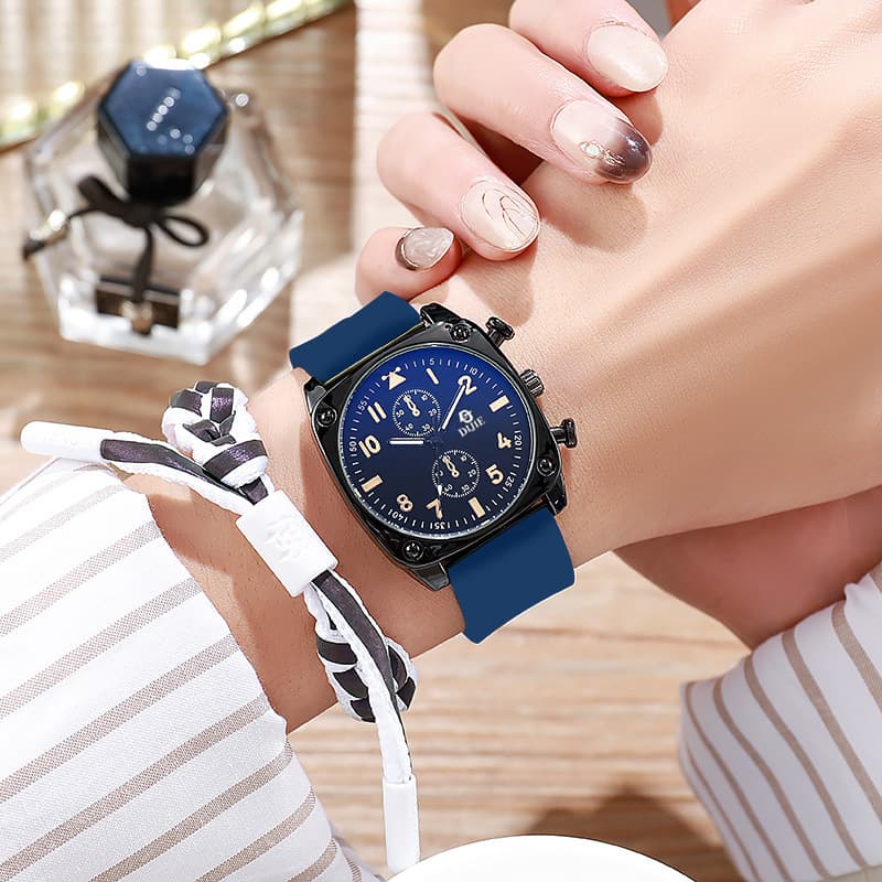New authentic fashion watches for teenagers, cool and handsome watches for male and female students, niche, light luxury, high appearance, simple 8