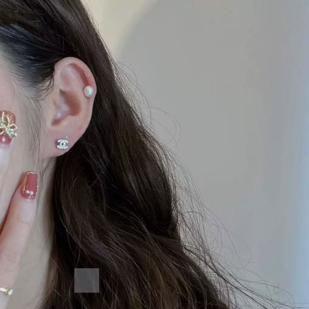 Xiaoxiangfeng ear bone screw screw buckle silver-plated and gold-plated Korean exquisite small ear piercing threaded earrings for women