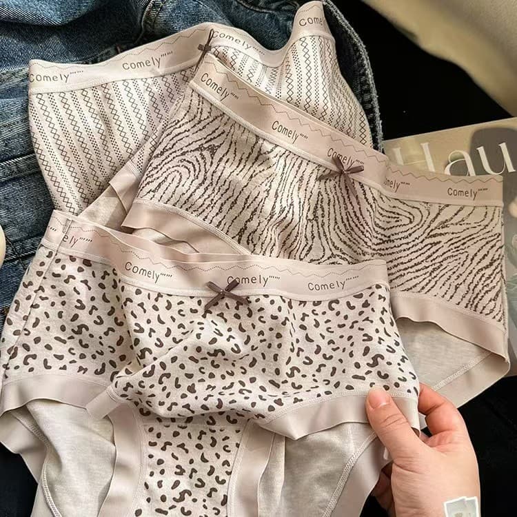 Milk cafe leopard print Maillard color brushed girl's underwear seamless personalized women's briefs high elastic mid-waist 1
