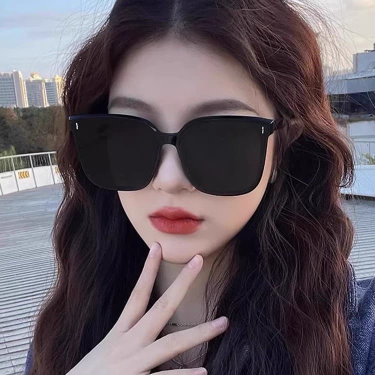 2026 new style sunglasses with high-end sense for men and women, square frames, Internet celebrity Korean version of sunglasses, Douyin Kuaishou popular sunglasses wholesale 3