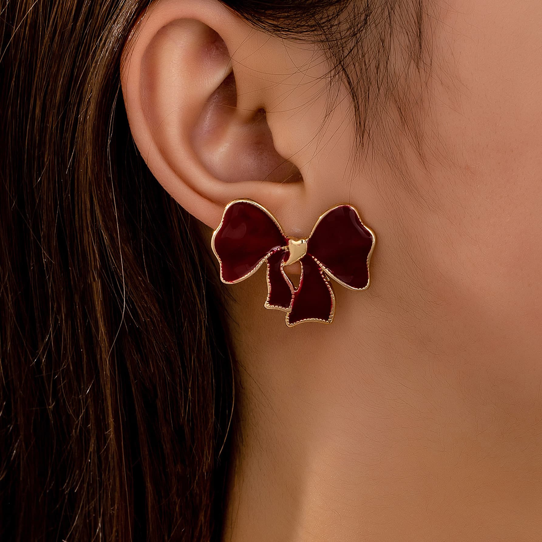 Korean style small fresh and cute bow earrings are suitable for women's daily commuting on Valentine's Day and are elegant and elegant. 1