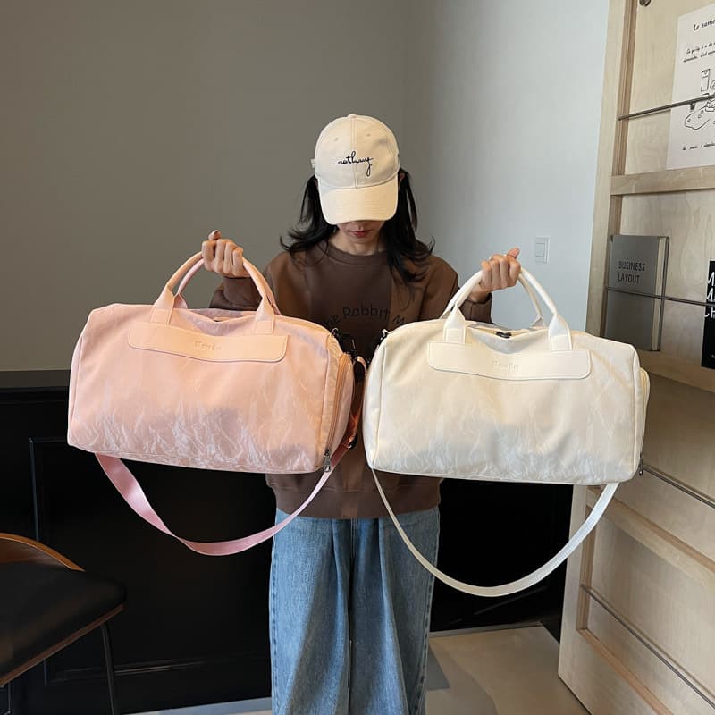 Short-distance travel bag women's new large-capacity fashionable business trip luggage backpack portable shoulder sports fitness bag 3