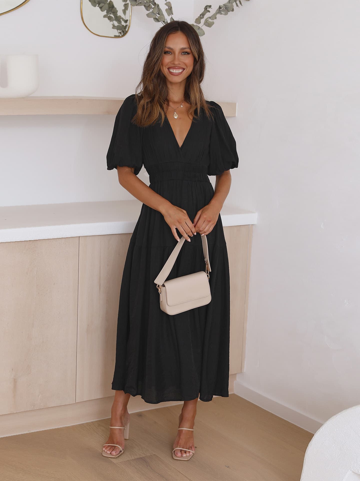 2025 European and American Summer Fashion New Style Amazon Hot Selling High-end V-neck Puff Sleeve Holiday Dress for Women 9