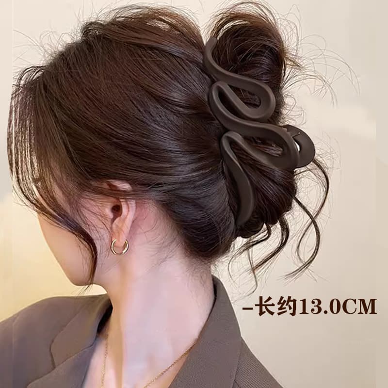 Maillard coffee-colored matte hairpin for women, high-end hairpin for the back of the head, large-volume shark hairpin headgear 7