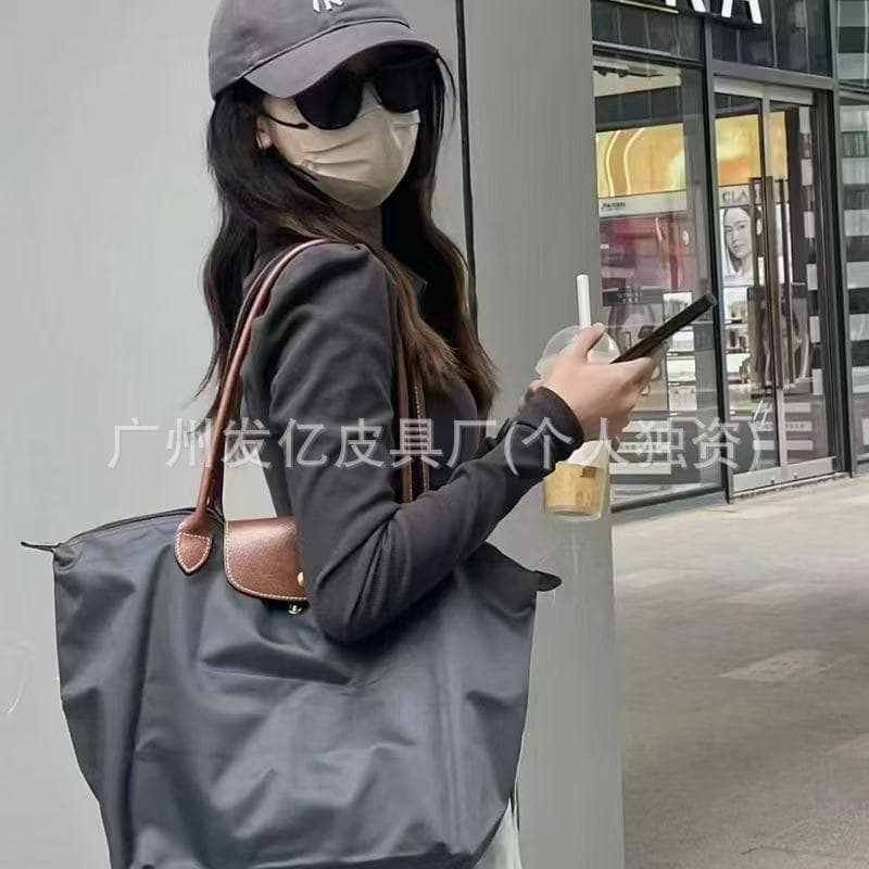 Cross-border high version French dragon inlaid bag tote bag 70th anniversary embroidered shoulder handbag large capacity women's dumpling bag 5