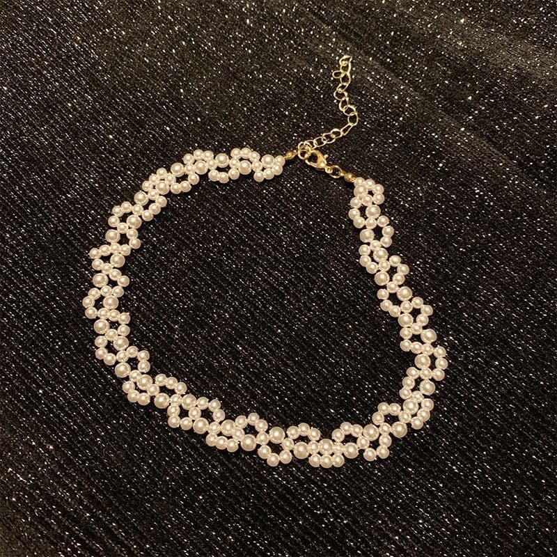 2025 New Pearl Necklace Fashion Simple Sweater Fragrance Necklace Temperament Multi-Layered Collarbone Necklace 7