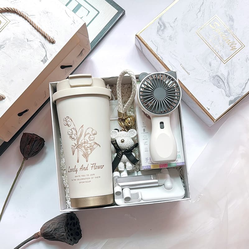 Alumni birthday gift box set, company annual meeting event, practical souvenirs for customers and employees, business gifts 4