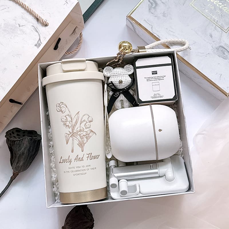 Alumni birthday gift box set, company annual meeting event, practical souvenirs for customers and employees, business gifts 1