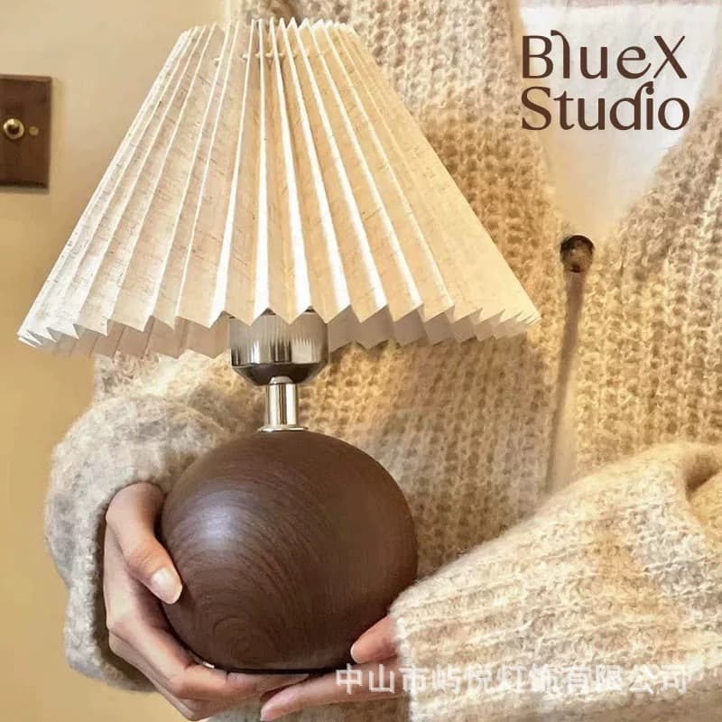 Nordic pleated table lamp night light bedroom ins girl decoration home table lamp gift retro high-end bedside lamp 2