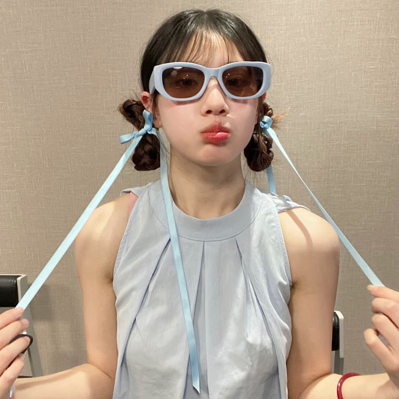 Y2K retro blue square sunglasses for women 2024 new dopamine style round face photo sunglasses high-end 5