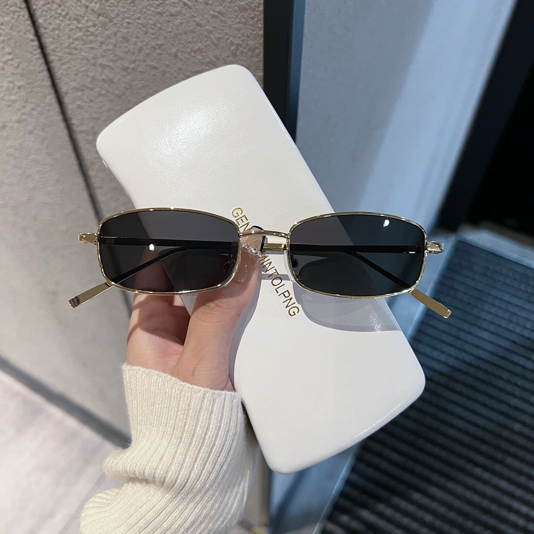 Panniang's same retro sunglasses for men, trendy polarized sunglasses for driving, internet celebrity personality, small frame square glasses for women 2