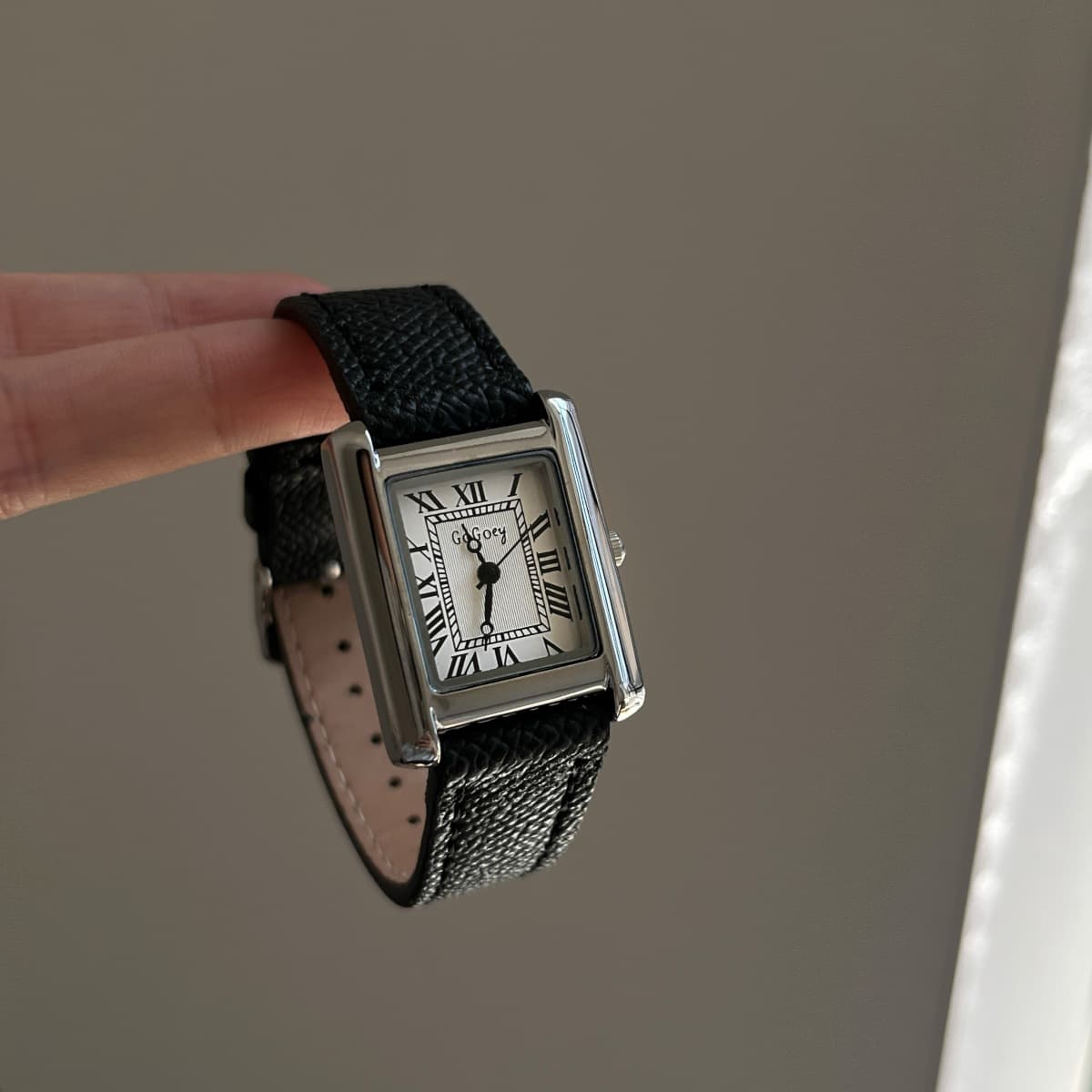 Unique retro classic design square belt watch women's minimalist high-end ins light luxury commuter quartz watch 3